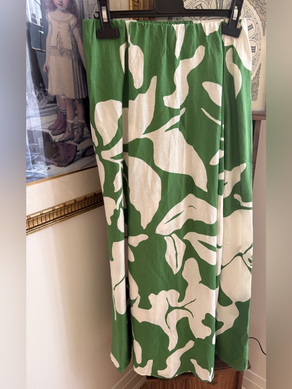 H&M Green and White Leaf-Print Maxi Skirt